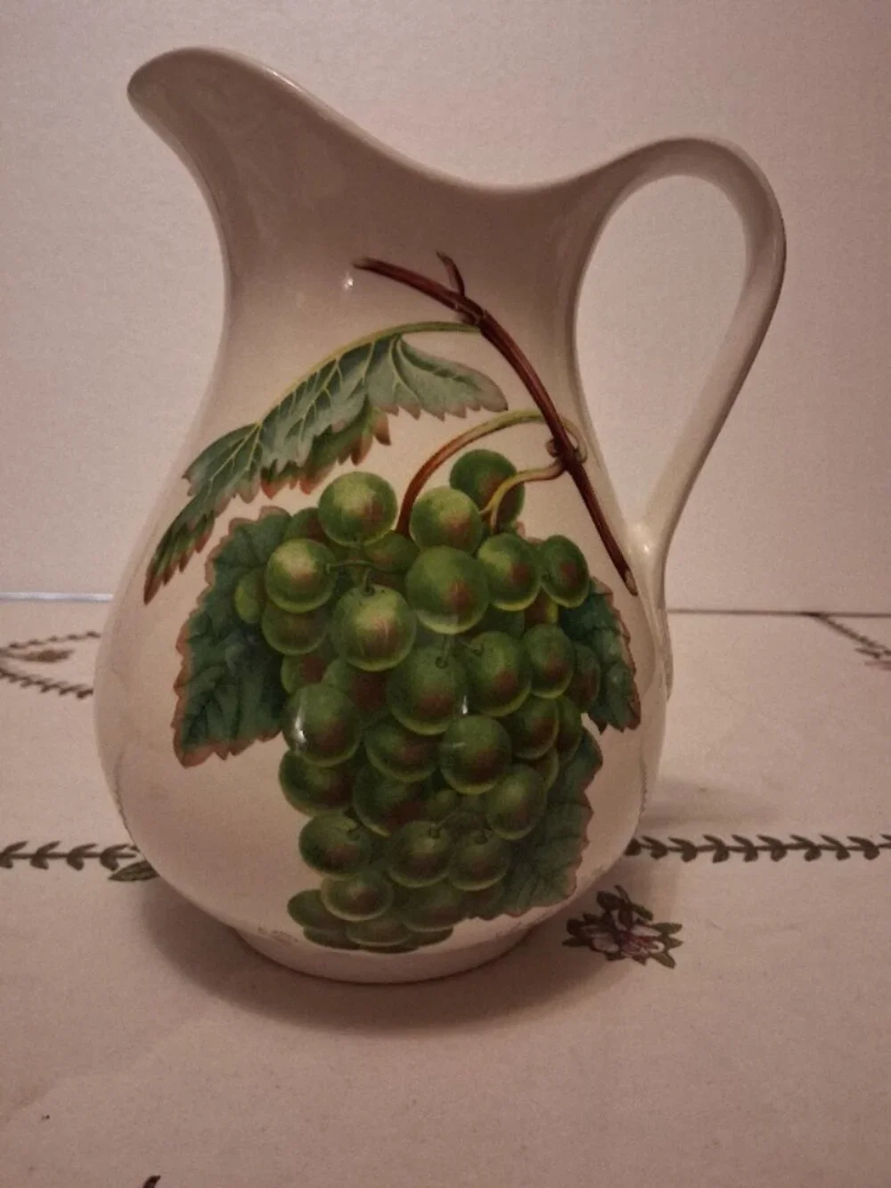 Vintage Portmeirion The White Sweetwater Grape  56oz Ponoma Pitcher~Discontinued